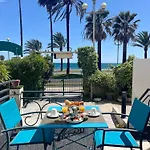 Отель Flots D'azur Promenade Des