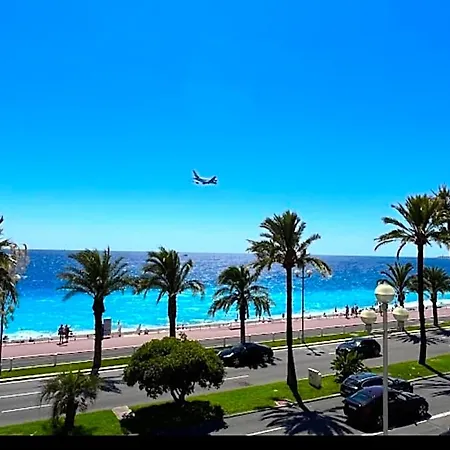 Flots D'azur Promenade Des Hotel 3*