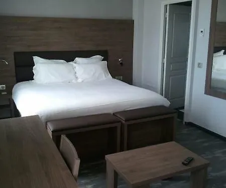 Flots D'azur Promenade Des