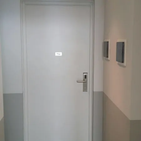 Flots D'azur Promenade Des