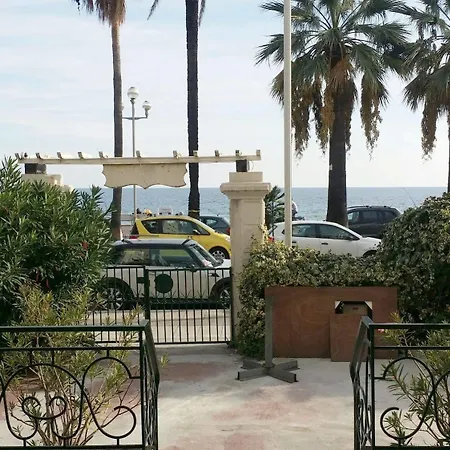 Flots D'azur Promenade Des Hotel