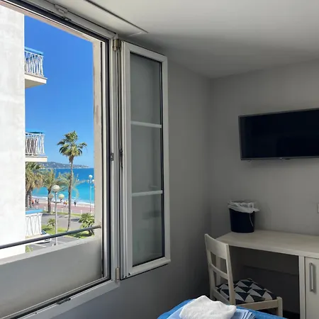 Flots D'azur Promenade Des Hotel 3*