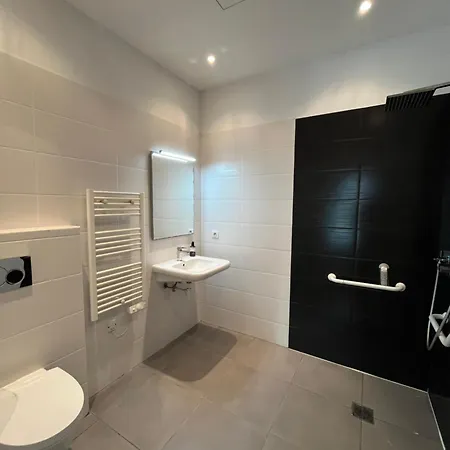 Flots D'azur Promenade Des Hotel 3*